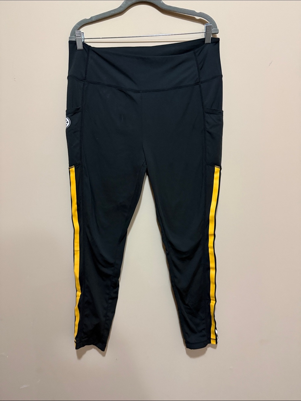 Women’s Wear by Erin Andrews Black Steelers Leggings